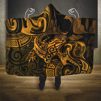 New Zealand Tuatara Hooded Blanket Aotearoa Maori Clematis Flowers - Gold LT14 - Polynesian Pride
