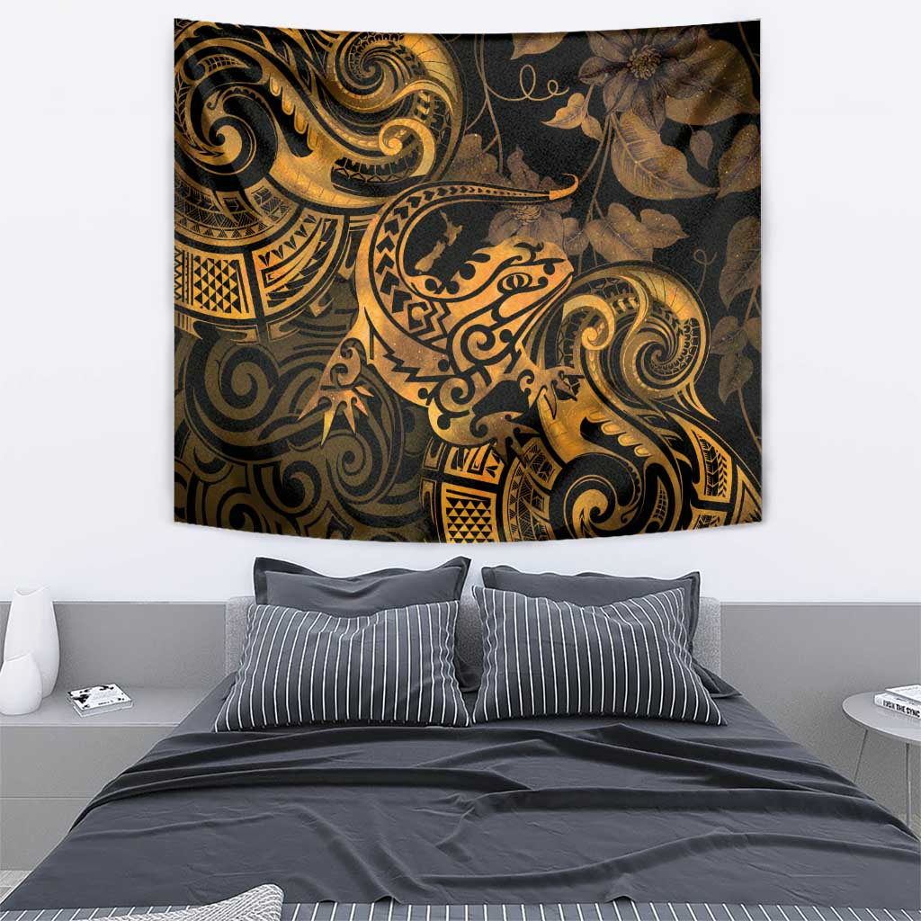 New Zealand Tuatara Tapestry Aotearoa Maori Clematis Flowers - Gold