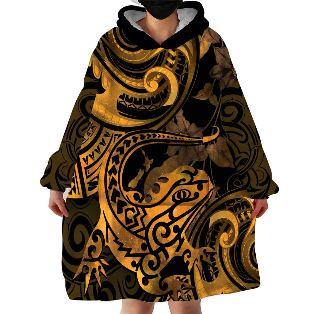 New Zealand Tuatara Wearable Blanket Hoodie Aotearoa Maori Clematis Flowers - Gold LT14 - Polynesian Pride