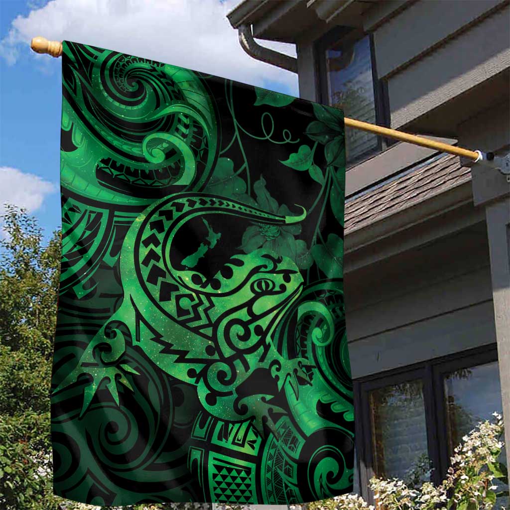 New Zealand Tuatara Garden Flag Aotearoa Maori Clematis Flowers - Green LT14 - Polynesian Pride