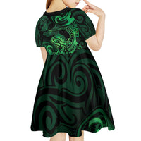New Zealand Tuatara Kid Short Sleeve Dress Aotearoa Maori Clematis Flowers - Green LT14 - Polynesian Pride