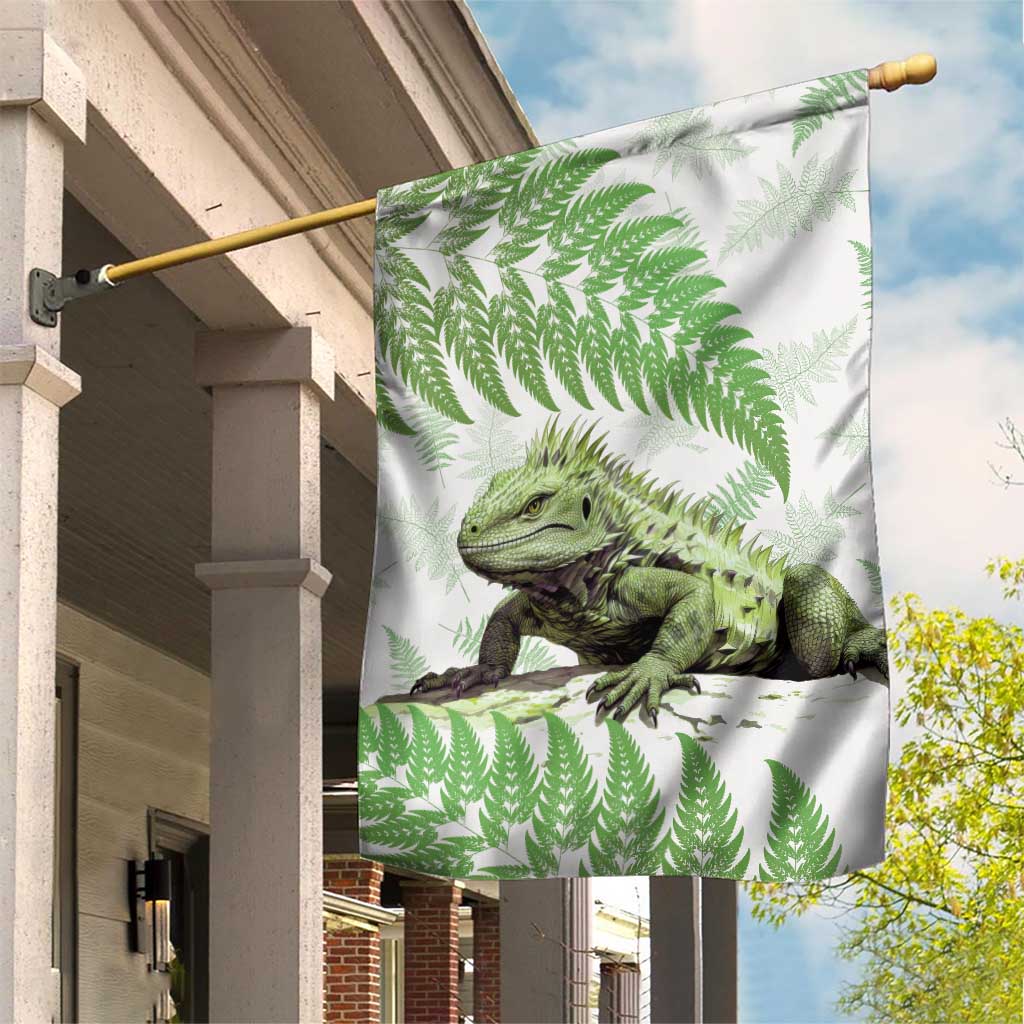 Green New Zealand Tuatara Garden Flag Aotearoa Sphenodon Punctatus Silver Fern LT14 House Flag Green - Polynesian Pride