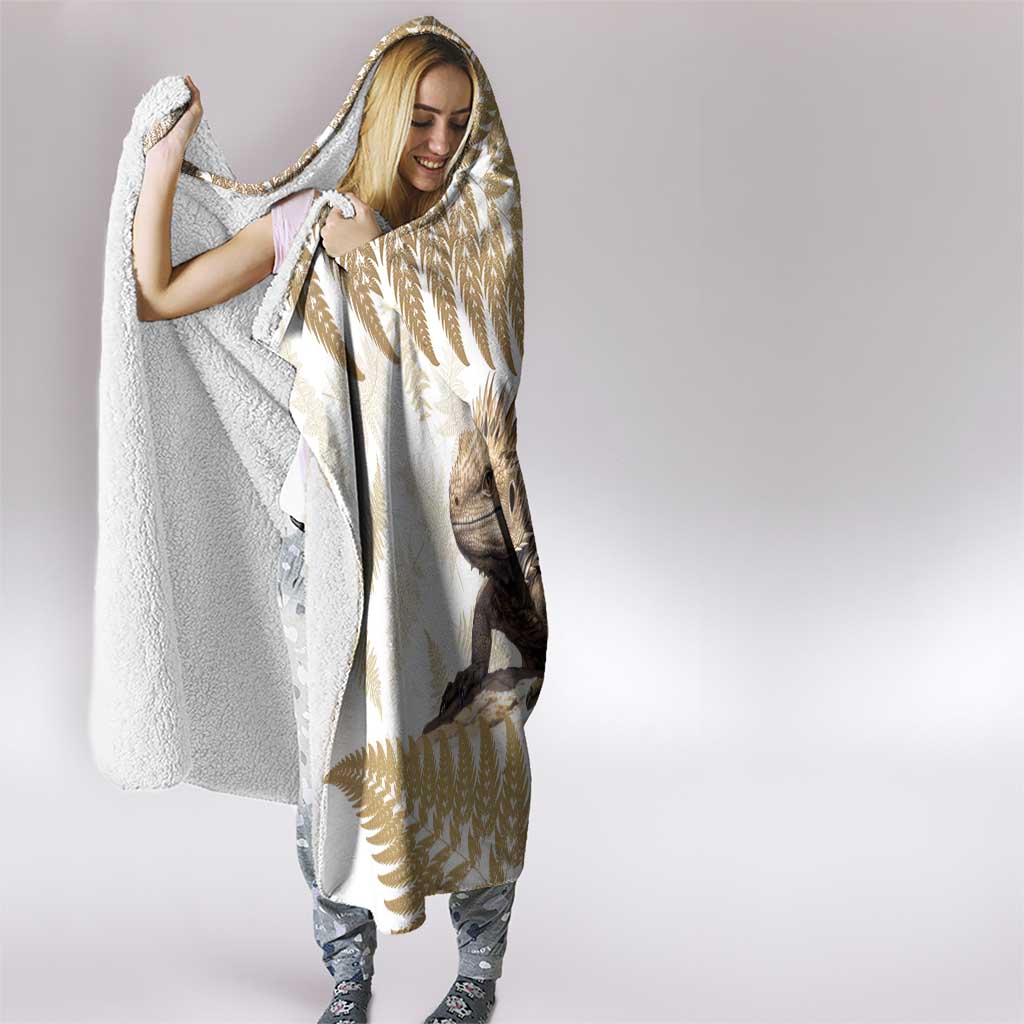 Gold New Zealand Tuatara Hooded Blanket Aotearoa Sphenodon Punctatus Silver Fern LT14 - Polynesian Pride