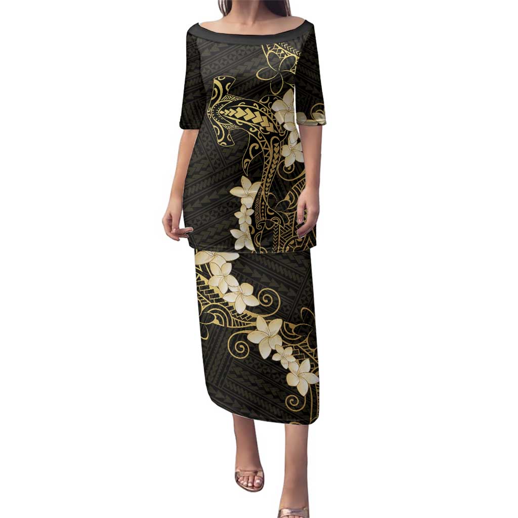 Black and Gold Hawaii Family Matching Puletasi and Hawaiian Shirt Hammerhead Shark Tattoo Curve Polynesian LT14 Mom's Dress Black - Polynesian Pride