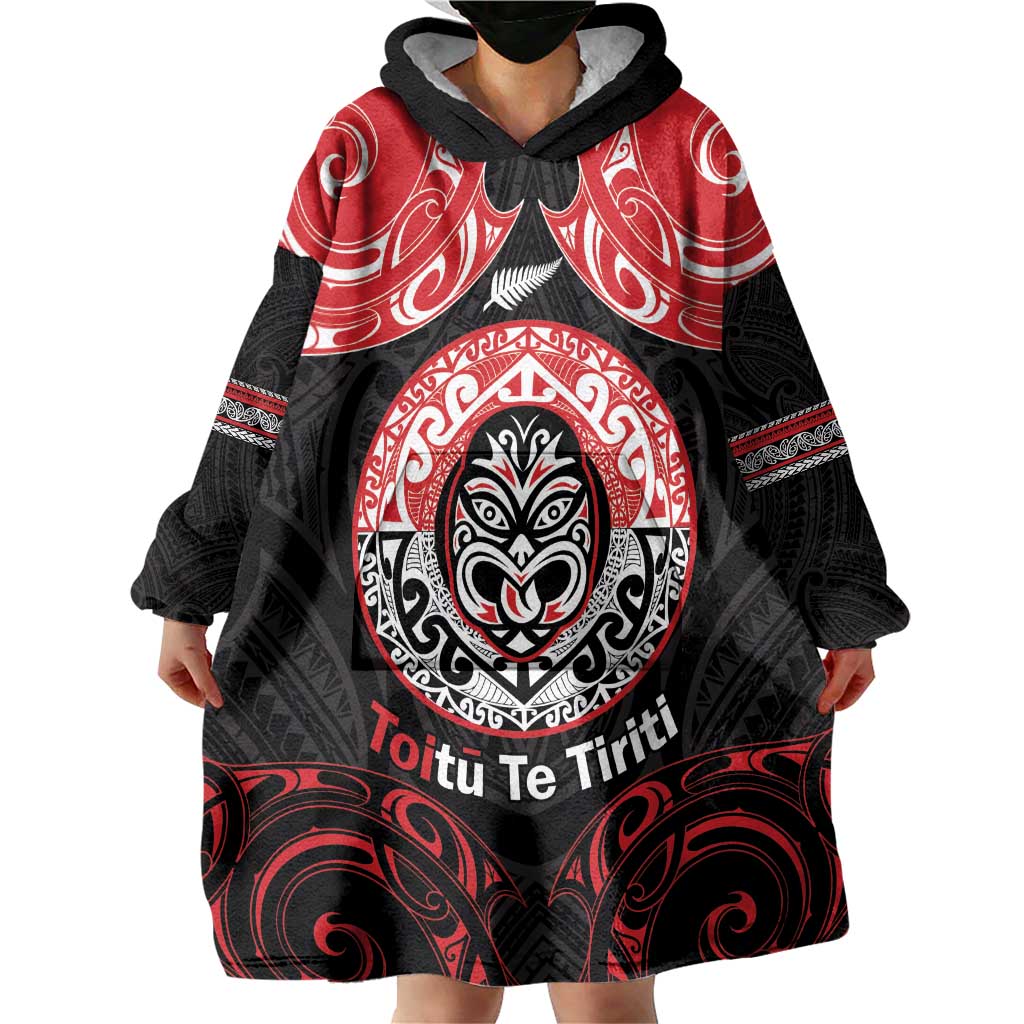 Aotearoa Toitu Te Tiriti Wearable Blanket Hoodie Haka Tiki Honour The Treaty LT14 - Polynesian Pride