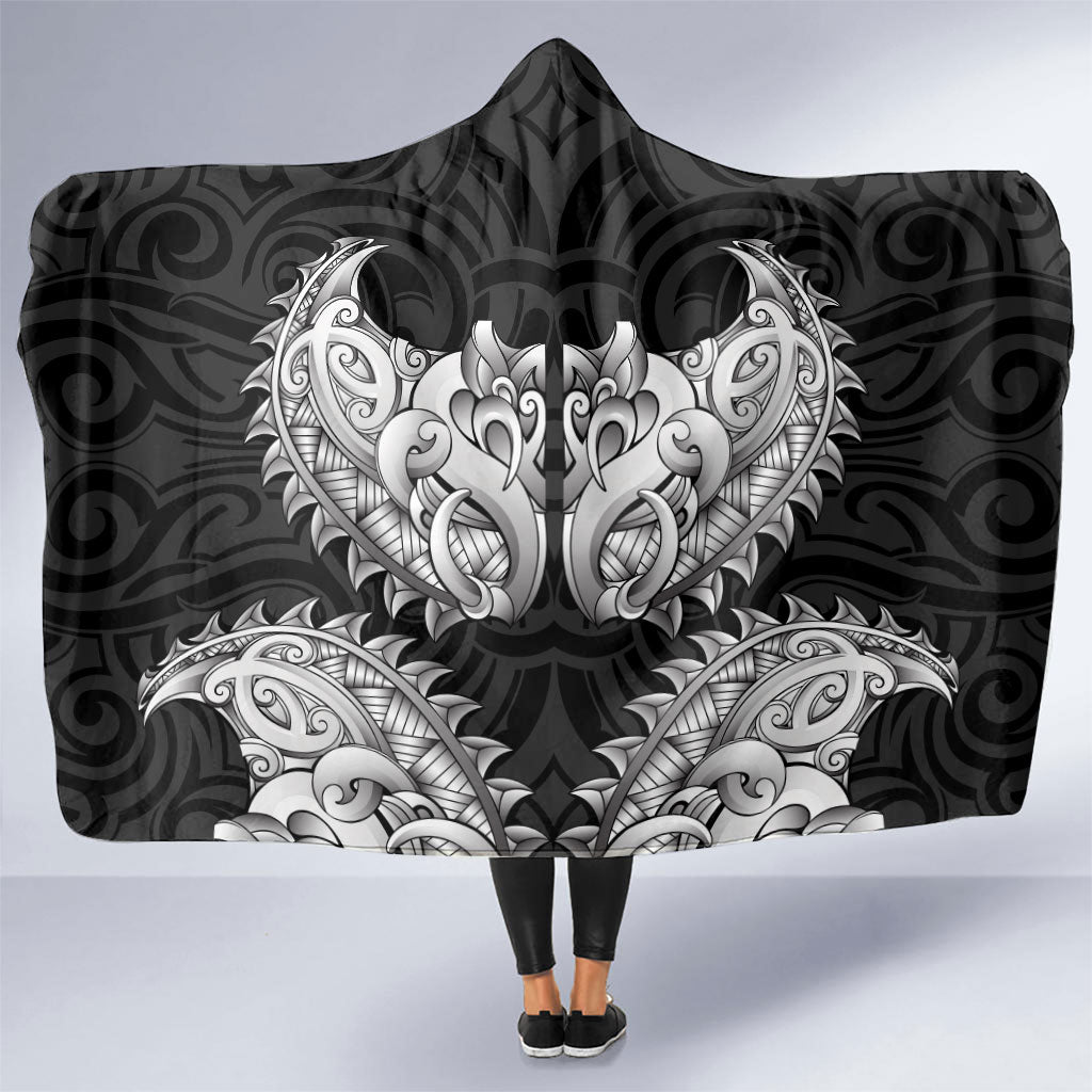 New Zealand Ta Moko Hooded Blanket Aotearoa Maori Chest Tattoo Black LT14 One Size Black - Polynesian Pride