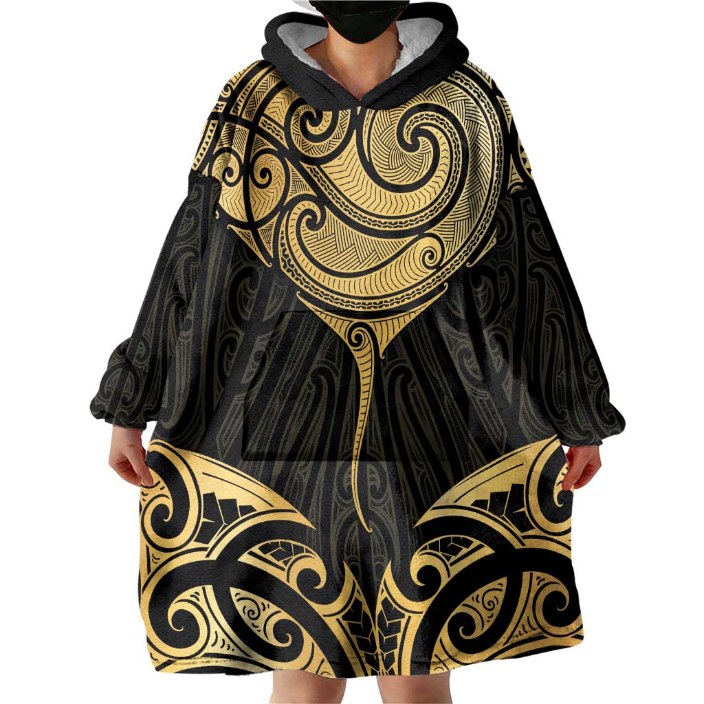Gold Black New Zealand Manta Ray Wearable Blanket Hoodie Aotearoa Maori Haehae LT14 - Polynesian Pride