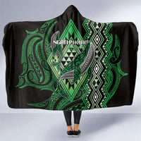 Aotearoa Iwi Ngati Pikiao Hooded Blanket NZ Maori Humpback Whale Taniko Motifs LT14 One Size Green - Polynesian Pride