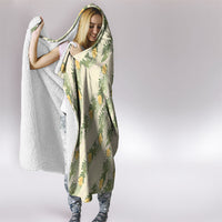 Hawaiian Pikake Maile Lei Hooded Blanket Tiare Hibiscus Kalo Palapalai Leaf Beige LT19 - Polynesian Pride
