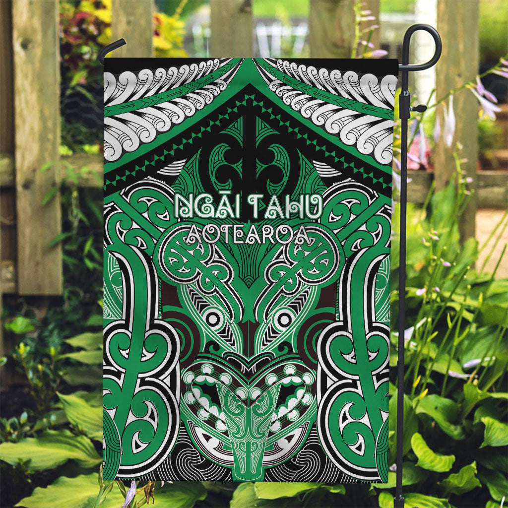 Aotearoa Iwi Ngai Tahu Garden Flag Maori Kowhaiwhai Pattern LT19 Garden Flag Green - Polynesian Pride