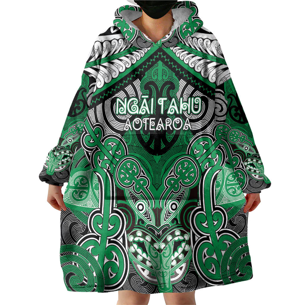 Aotearoa Iwi Ngai Tahu Personalised Wearable Blanket Hoodie Maori Kowhaiwhai Pattern LT19 - Polynesian Pride