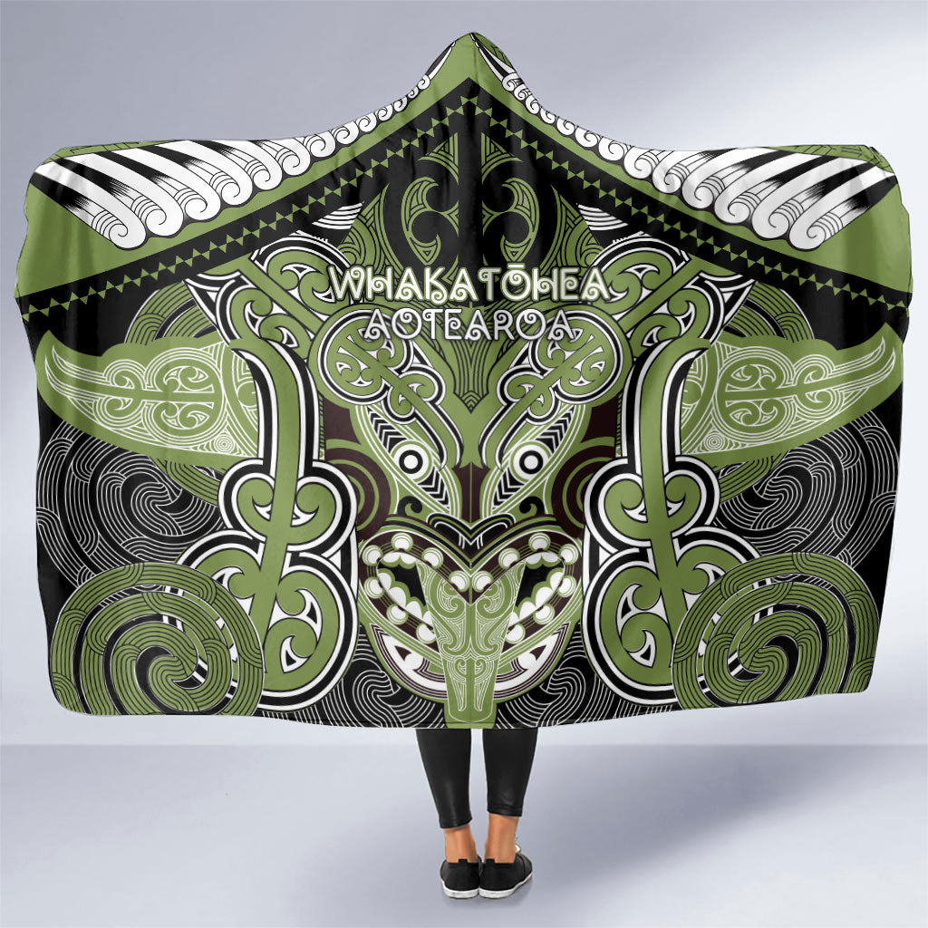 Aotearoa Iwi Whakatohea Hooded Blanket Maori Kowhaiwhai Pattern LT19 One Size Olive Green - Polynesian Pride