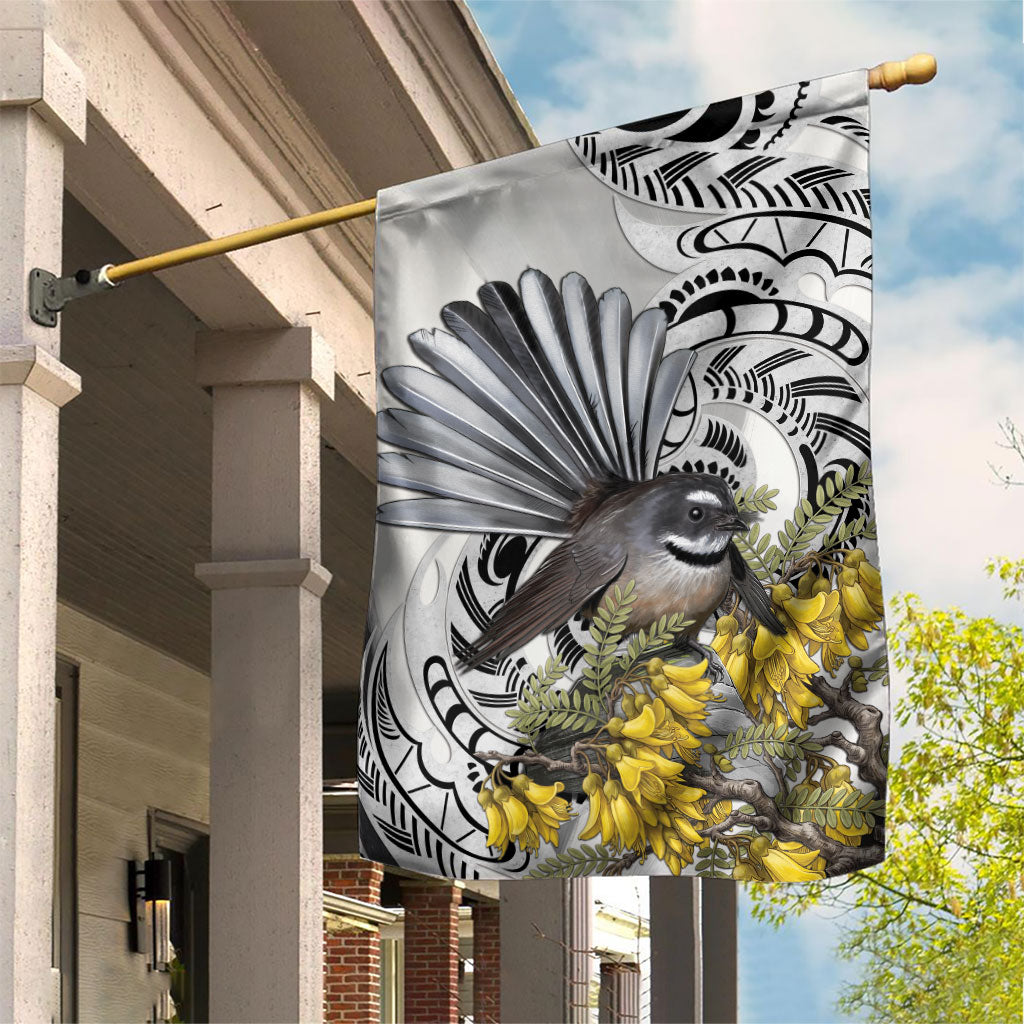 New Zealand Fantail Bird Garden Flag Maori Piwakawaka Kowhai Maori Pattern LT22 House Flag Grey - Polynesian Pride