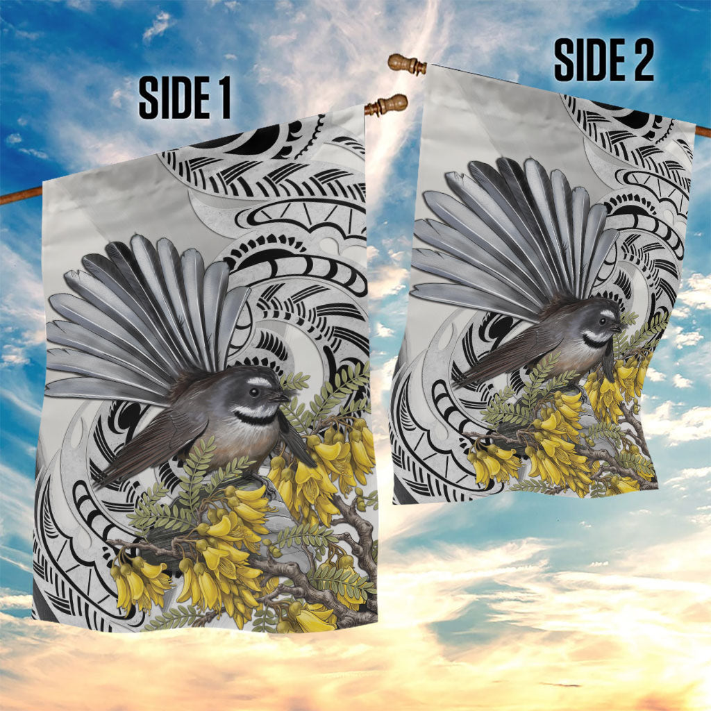 New Zealand Fantail Bird Garden Flag Maori Piwakawaka Kowhai Maori Pattern