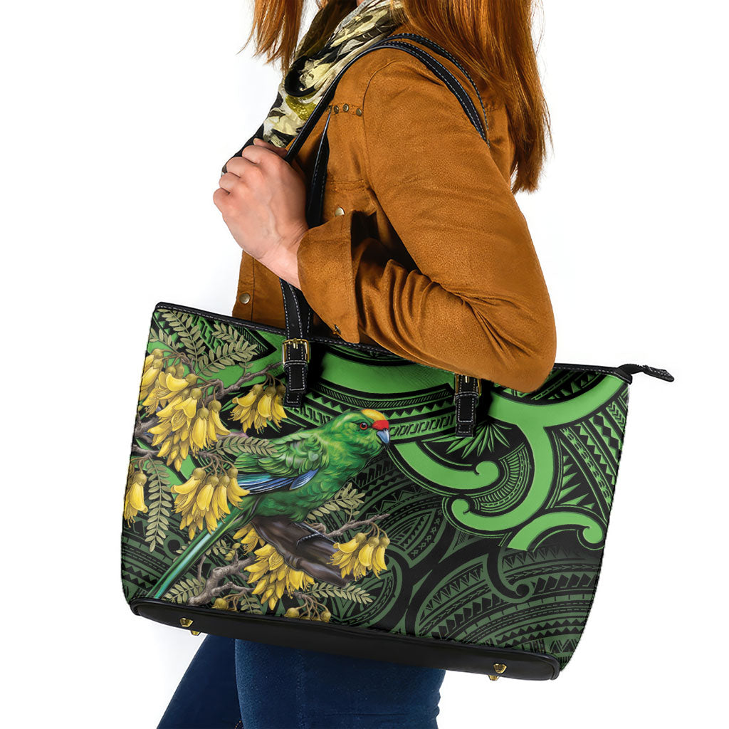 New Zealand Parakeet Bird Leather Tote Bag Maori Kakariki Kowhai Maori Pattern LT22 Green - Polynesian Pride