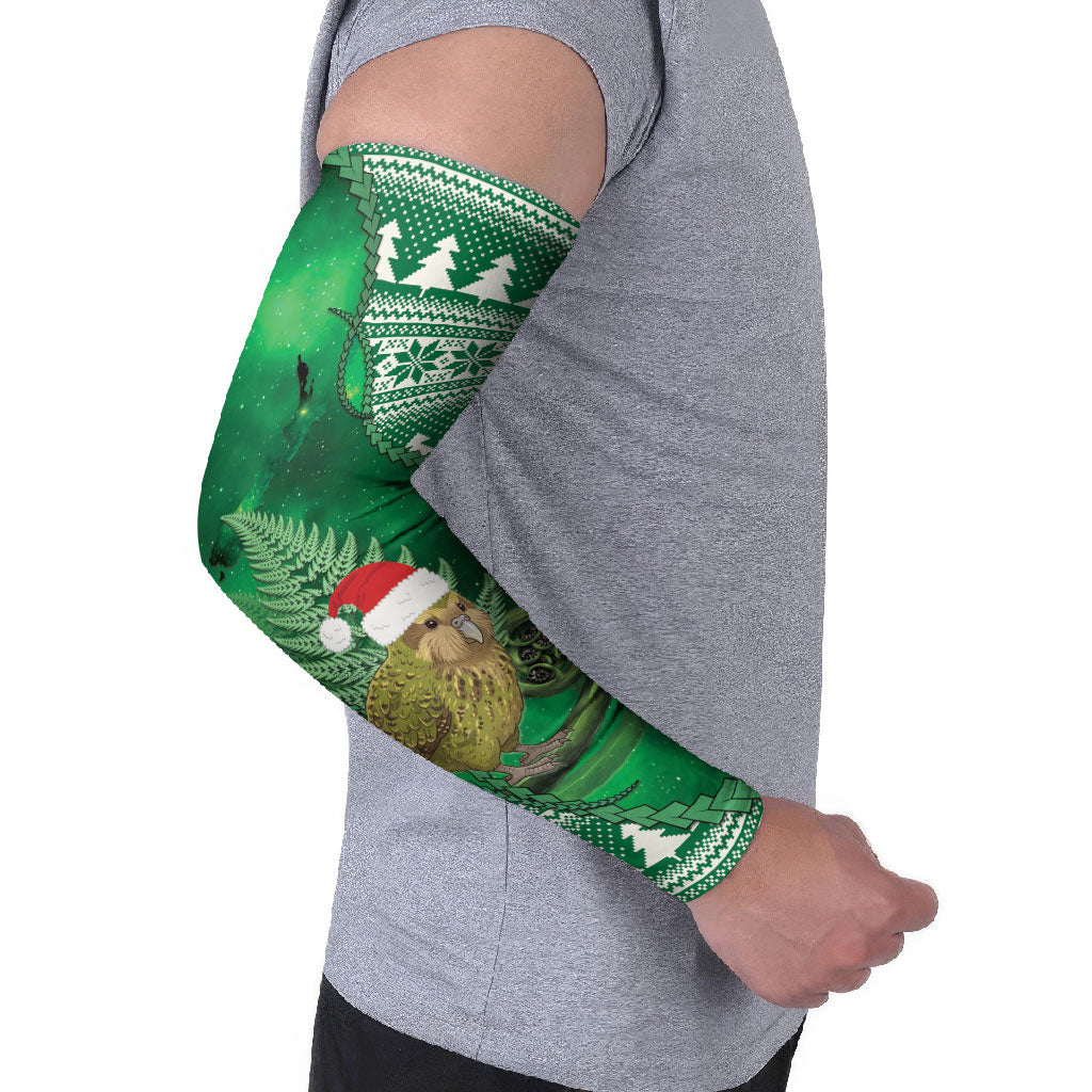 New Zealand Kakapo Christmas In July Arm Sleeves Silver Fern Santa Xmas Green Color LT22 - Polynesian Pride