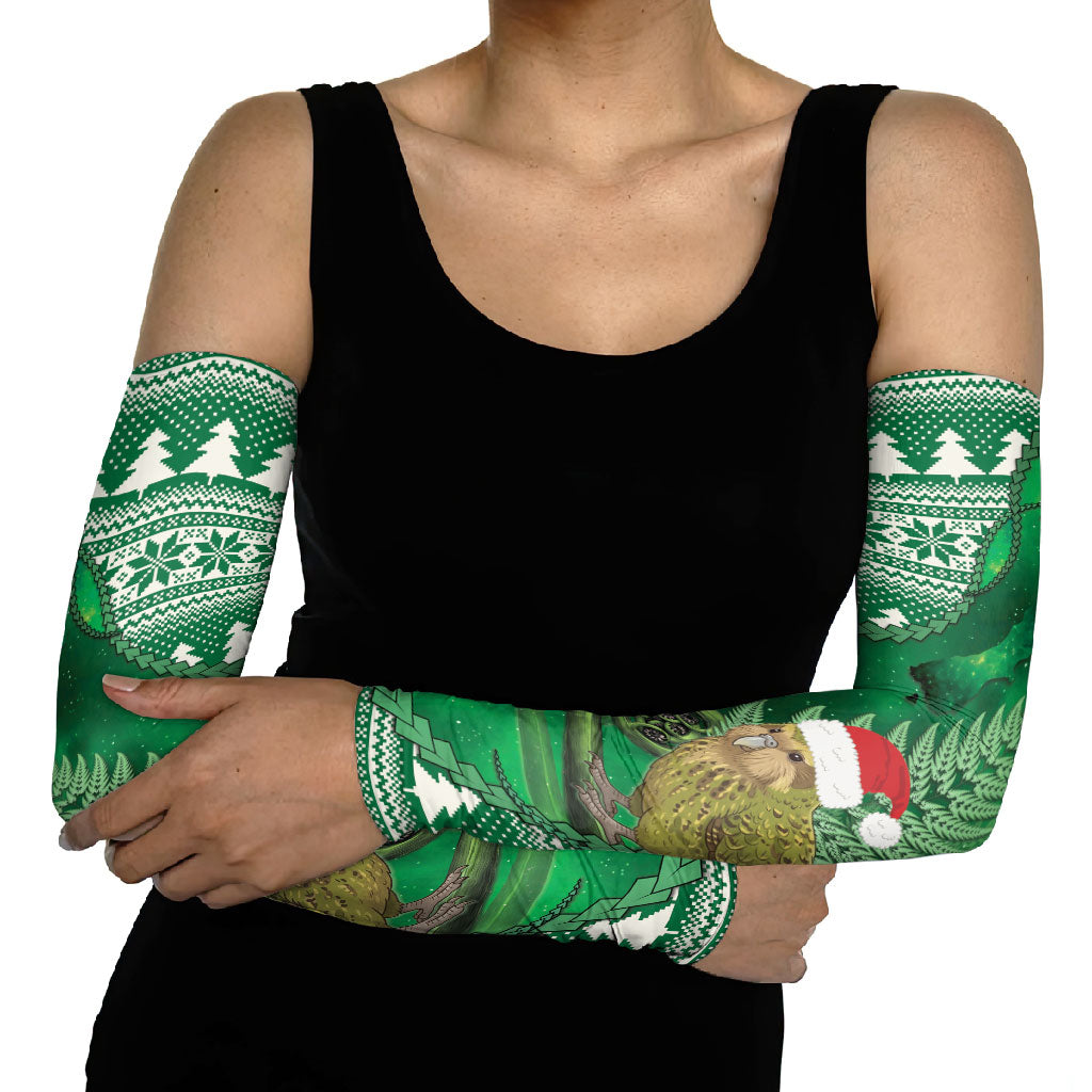 New Zealand Kakapo Christmas In July Arm Sleeves Silver Fern Santa Xmas Green Color LT22 - Polynesian Pride