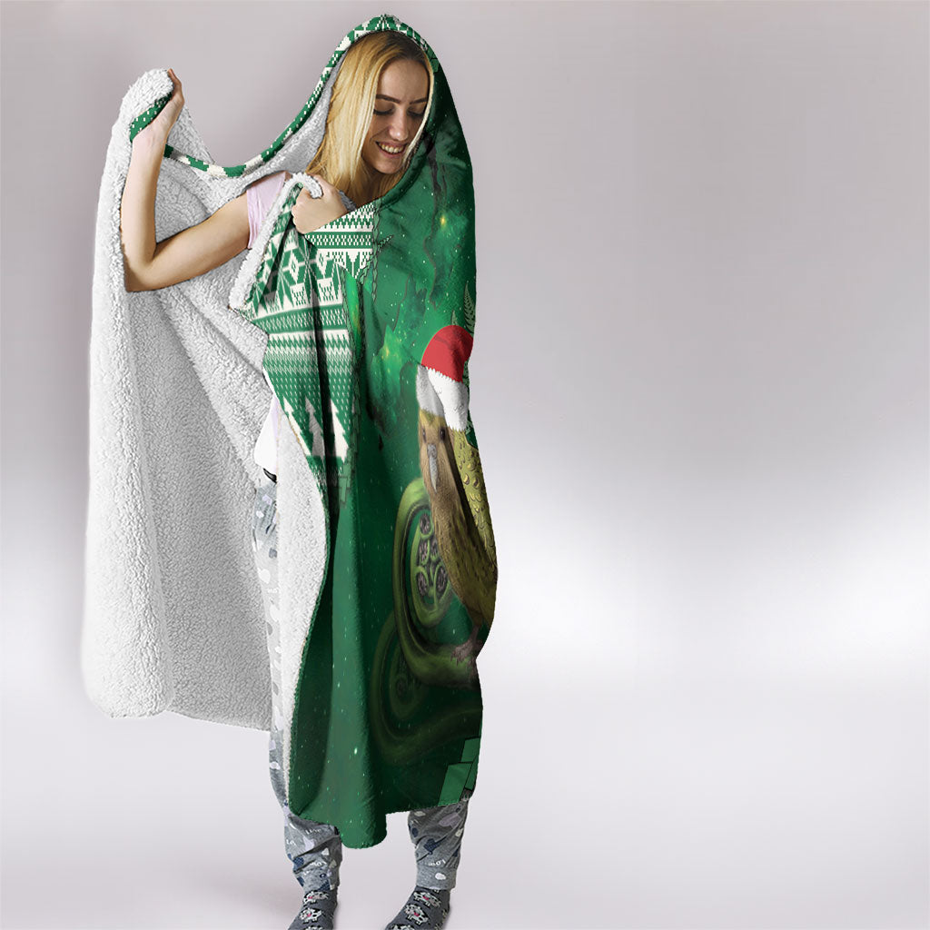 New Zealand Kakapo Christmas In July Hooded Blanket Silver Fern Santa Xmas Green Color