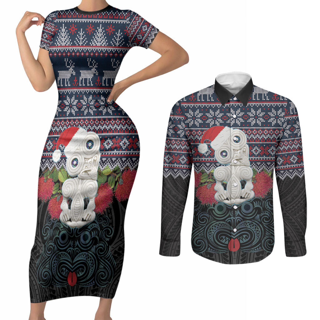 New Zealand Hei Tiki Christmas In July Couples Matching Short Sleeve Bodycon Dress and Long Sleeve Button Shirt Pohutukawa Santa Xmas Polynesian Pattern LT22 Black - Polynesian Pride