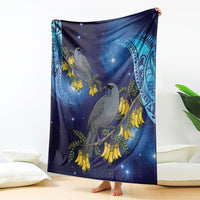 New Zealand Kokako Bird Blanket Kowhai Galaxy Style Polynesian Pattern