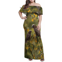 New Zealand Kaka Bird Family Matching Off Shoulder Maxi Dress and Hawaiian Shirt Kowhai Flower Landscape Style LT22 Mom's Dress Green - Polynesian Pride