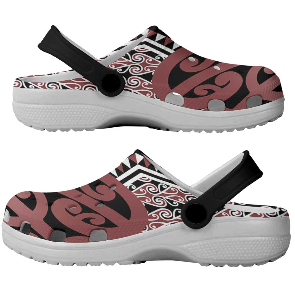 New Zealand Clogs Shoes Aotearoa Kowhaiwhai Mix Taniko Art - Brown