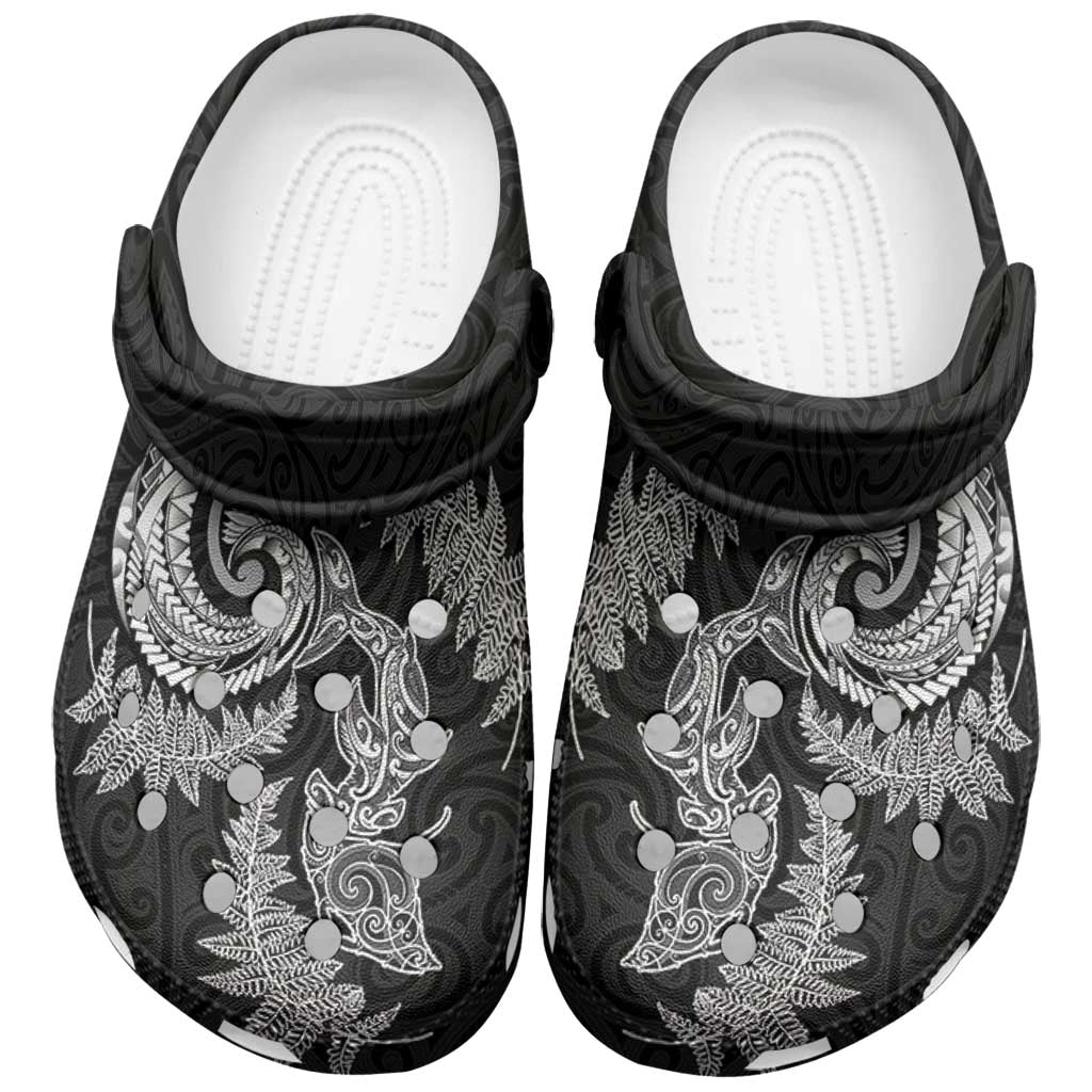 New Zealand Sea Animals with Maori Tribal Tattoo Clogs Shoes Shark Manta Ray with Silver Fern Black LT03 Black - Polynesian Pride