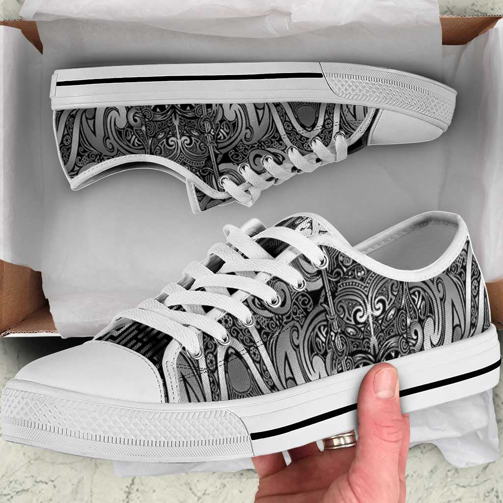New Zealand Taiaha Maori Low Top Shoes Kiwikiwi Minimalist Silver Fern Tukutuku Motif LT9 White - Polynesian Pride