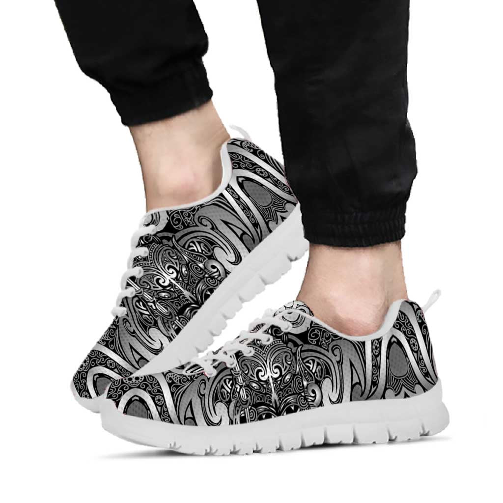 New Zealand Taiaha Maori Sneakers Kiwikiwi Minimalist Silver Fern Tukutuku Motif LT9 - Polynesian Pride