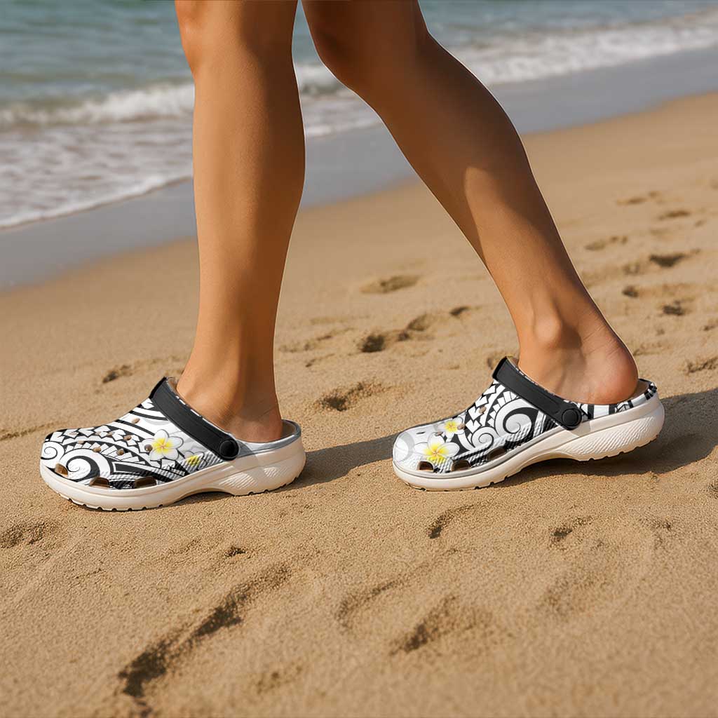 Plumeria With White Polynesian Tattoo Pattern Clogs Shoes - Polynesian Pride