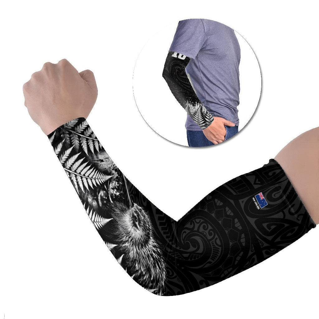 Personalized New Zealand Kiwi Bird Arm Sleeves Grunge Maori Tribal Pattern Silver Fern TS04 Set of 2 Black White - Polynesian Pride