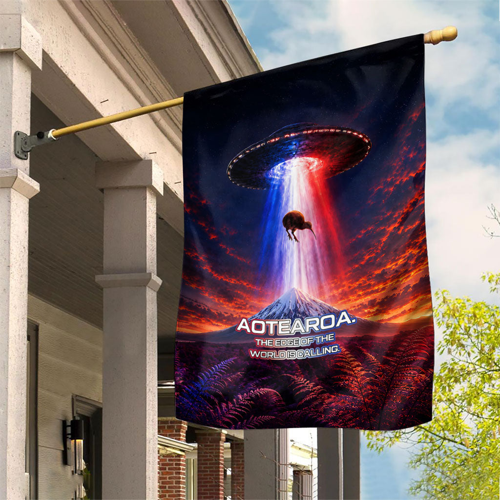 New Zealand Aotearoa Kiwi UFO Garden Flag Sci-Fi Galaxy Sunset Sky Tower And Mountain TS04 House Flag Blue Red - Polynesian Pride