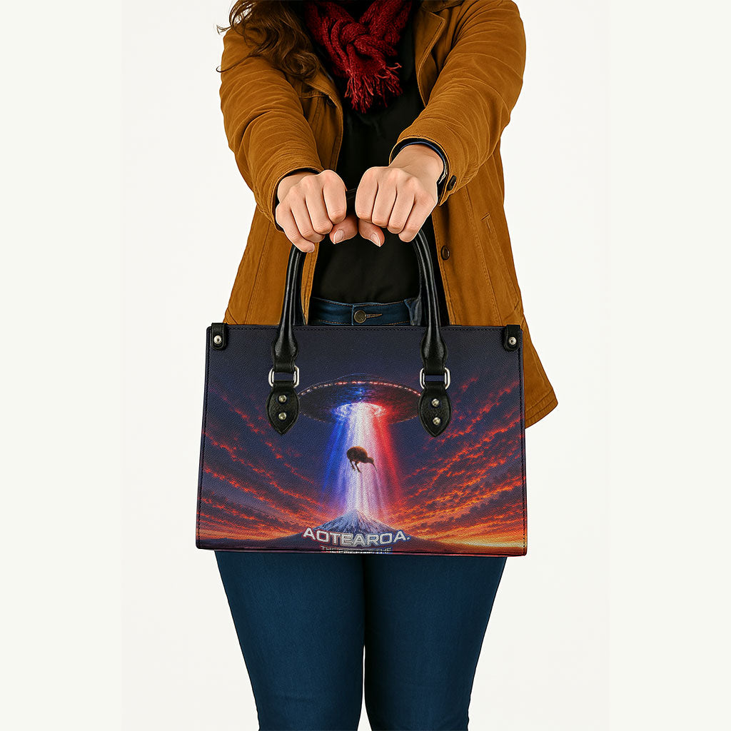 New Zealand Aotearoa Kiwi UFO Leather Bag Sci-Fi Galaxy Sunset Sky Tower And Mountain TS04 - Polynesian Pride