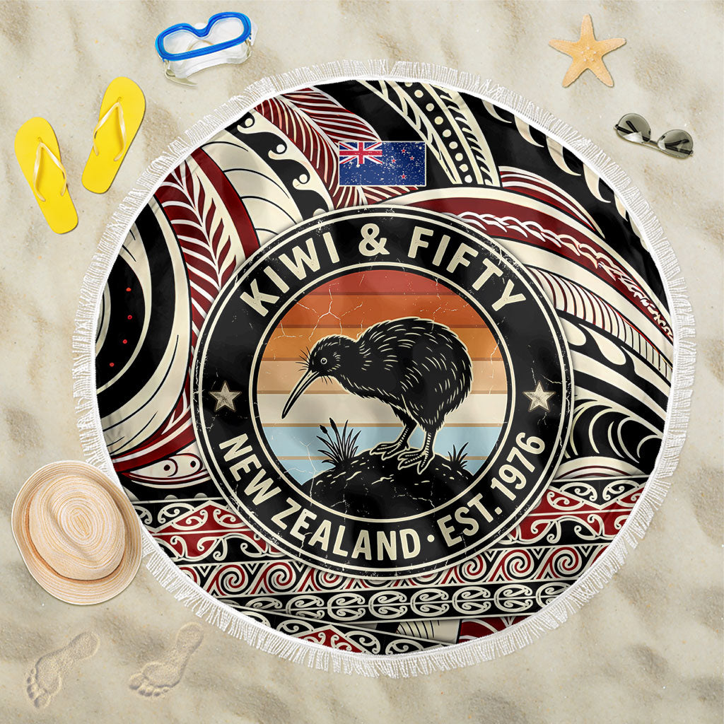 New Zealand 50th Birthday Kiwi Beach Blanket Vintage Est 1976 Kiwi Sunset Maori TS04 One Size 150cm Red Beige - Polynesian Pride