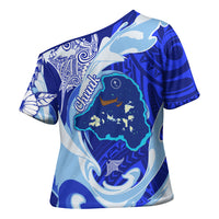 Chuuk Micronesian Roots Cross Shoulder Shirt Polynesian Tribal Pattern Hibiscus Flower And Stingray Art TS04 - Polynesian Pride