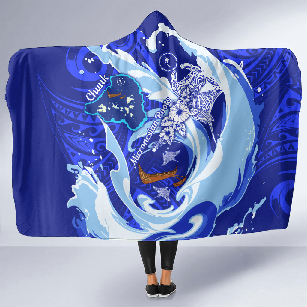 Chuuk Micronesian Roots Hooded Blanket Polynesian Tribal Pattern Hibiscus Flower And Stingray Art TS04 One Size Blue White - Polynesian Pride