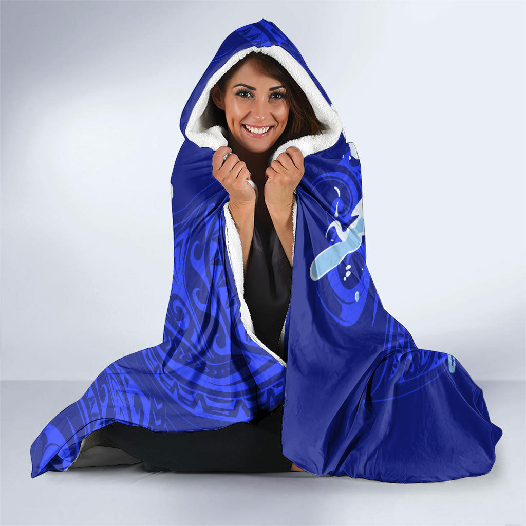 Chuuk Micronesian Roots Hooded Blanket Polynesian Tribal Pattern Hibiscus Flower And Stingray Art TS04 - Polynesian Pride