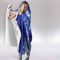 Chuuk Micronesian Roots Hooded Blanket Polynesian Tribal Pattern Hibiscus Flower And Stingray Art TS04 - Polynesian Pride