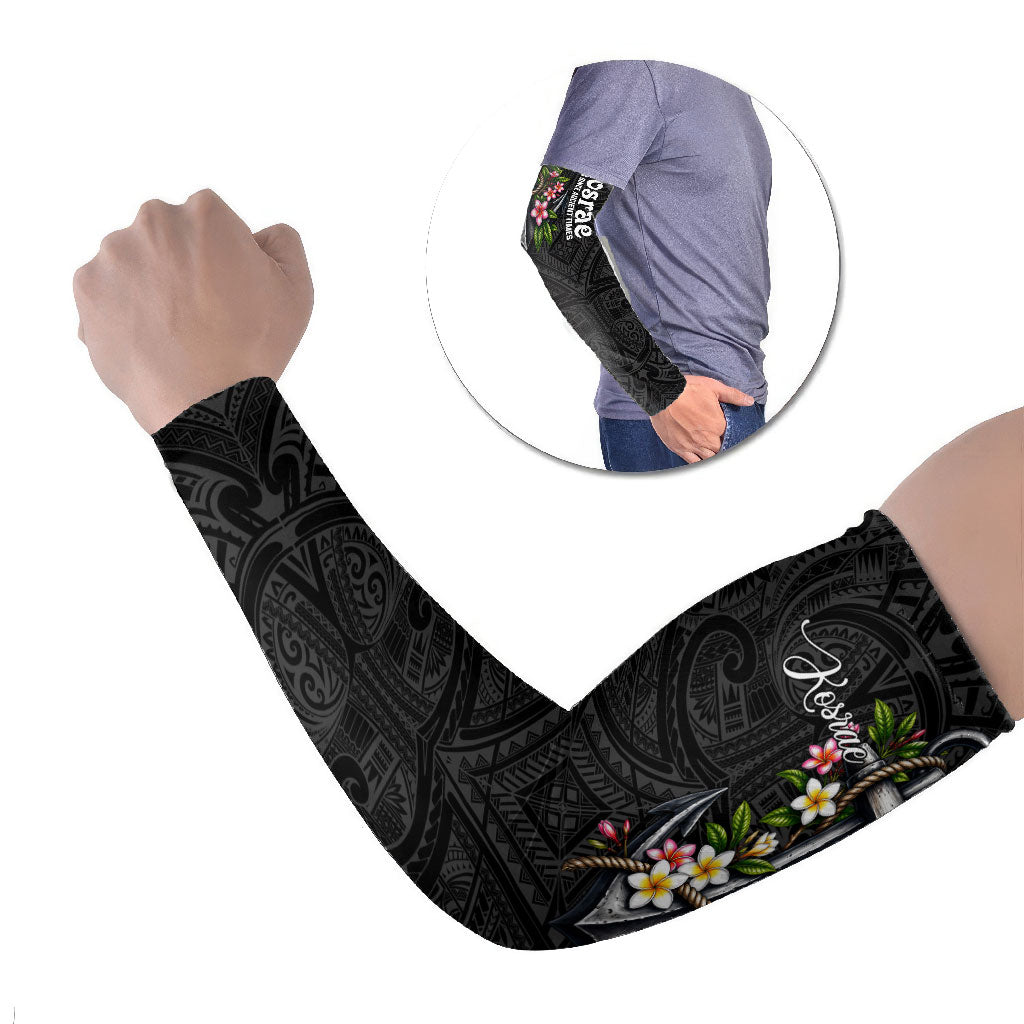 Kosrae Nautical Heritage Arm Sleeves Polynesian Tribal Anchor With Plumeria Tropical Art TS04 Set of 2 Black Grey - Polynesian Pride