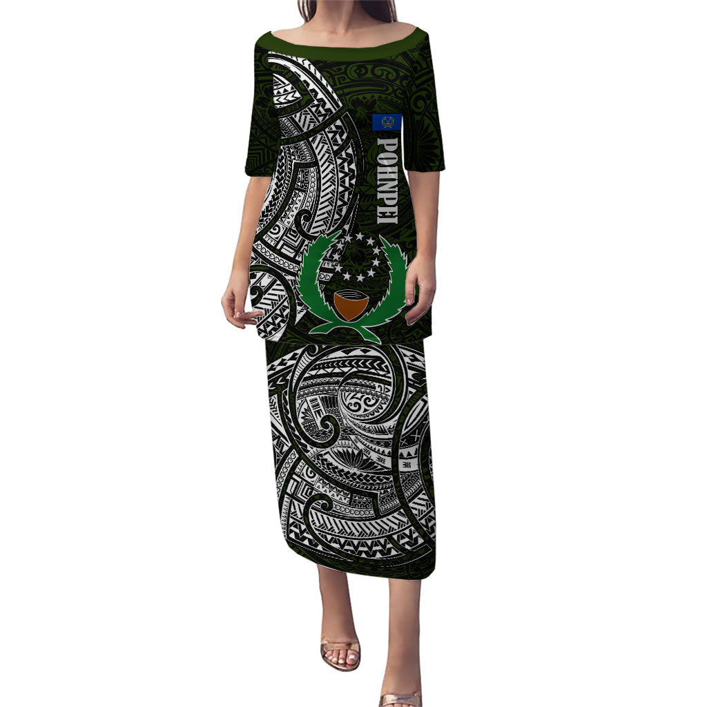 Pohnpei Federated States Of Micronesia Family Matching Puletasi and Hawaiian Shirt Polynesian Tribal Heritage Art With Kaselehlie State Seal TS04 Mom's Dress Green White - Polynesian Pride