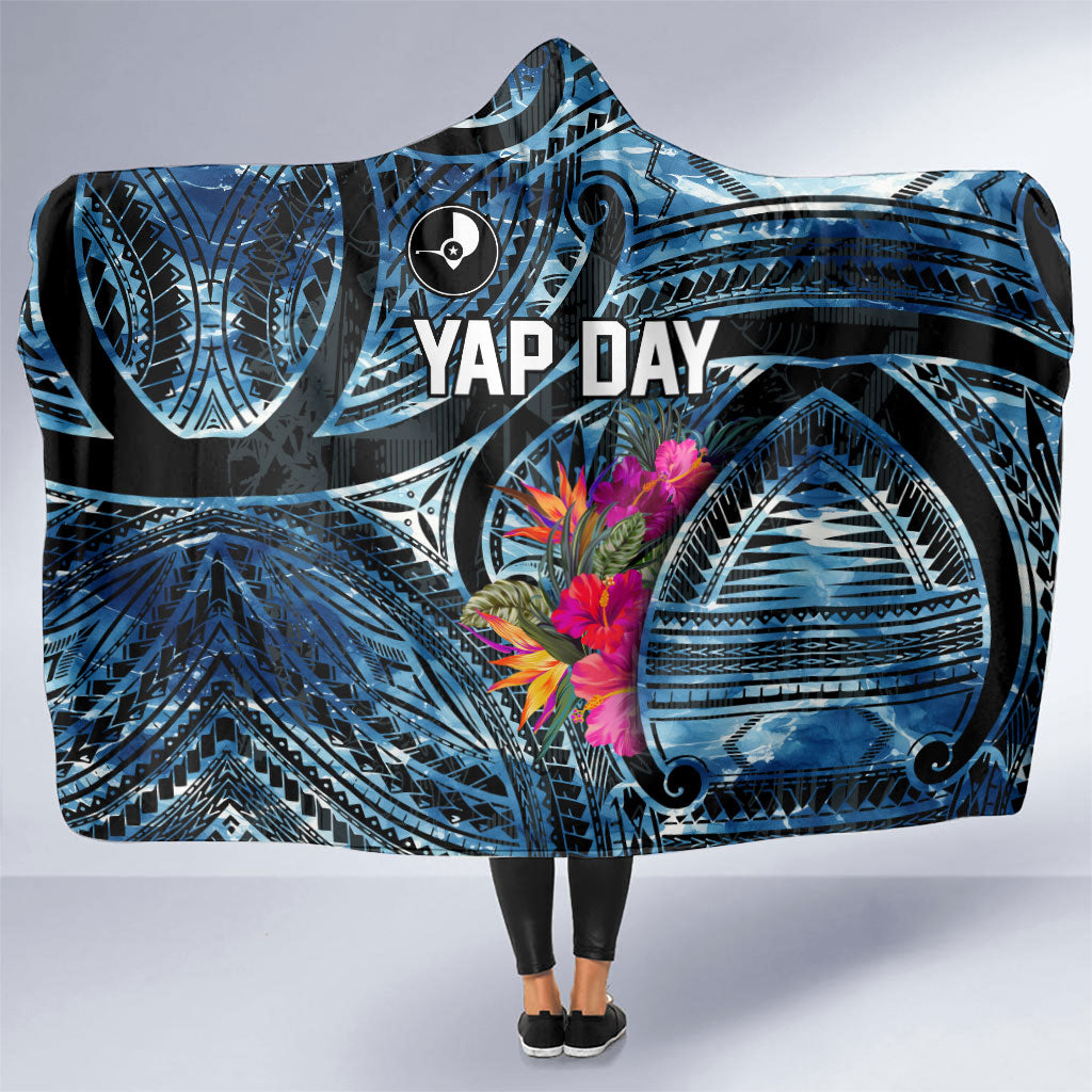 Yap Day Island Floral Tribal Heritage Hooded Blanket Micronesian Hibiscus Pattern Polynesian Tattoo Blue Art TS04 One Size Black Blue - Polynesian Pride