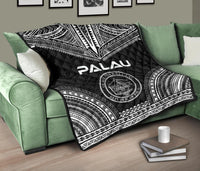 Palau Premium Quilt - Palau Seal Polynesian Chief Black Version - Polynesian Pride