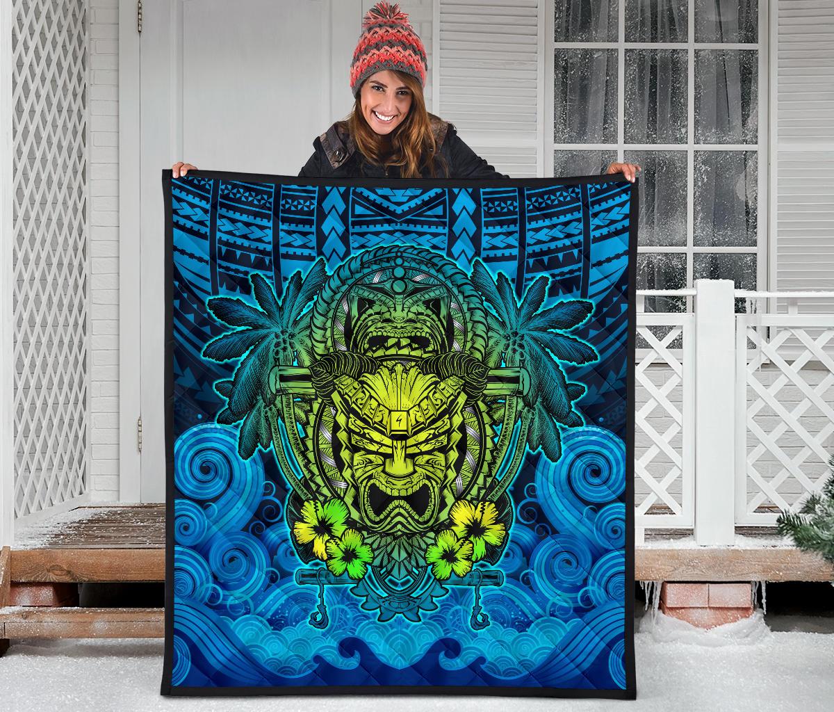Hawaii Polynesian Premium Quilt - Hawaiian Green Yellow Tiki Face (Blue) - Polynesian Pride